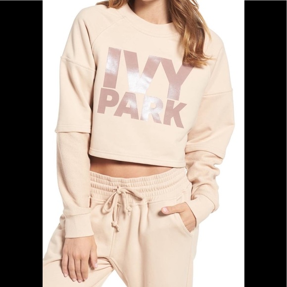 IVY PARK Tops - IVY PARK Set Jogger & Crop Sweatshirt Dusty Pink
